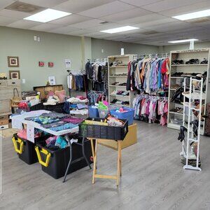 Preowned and Nwt. Curvy collection xl-30